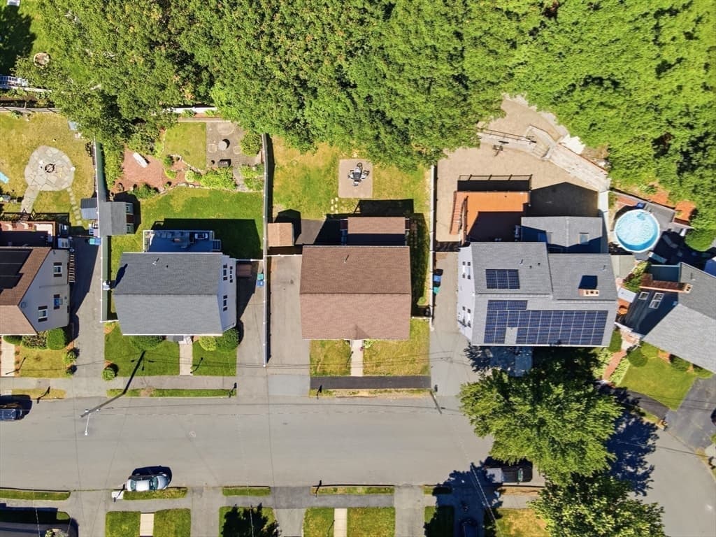 Single Family Residence at 137 Maplewood Rd, Lynn MA 01904, photo 30 of 39