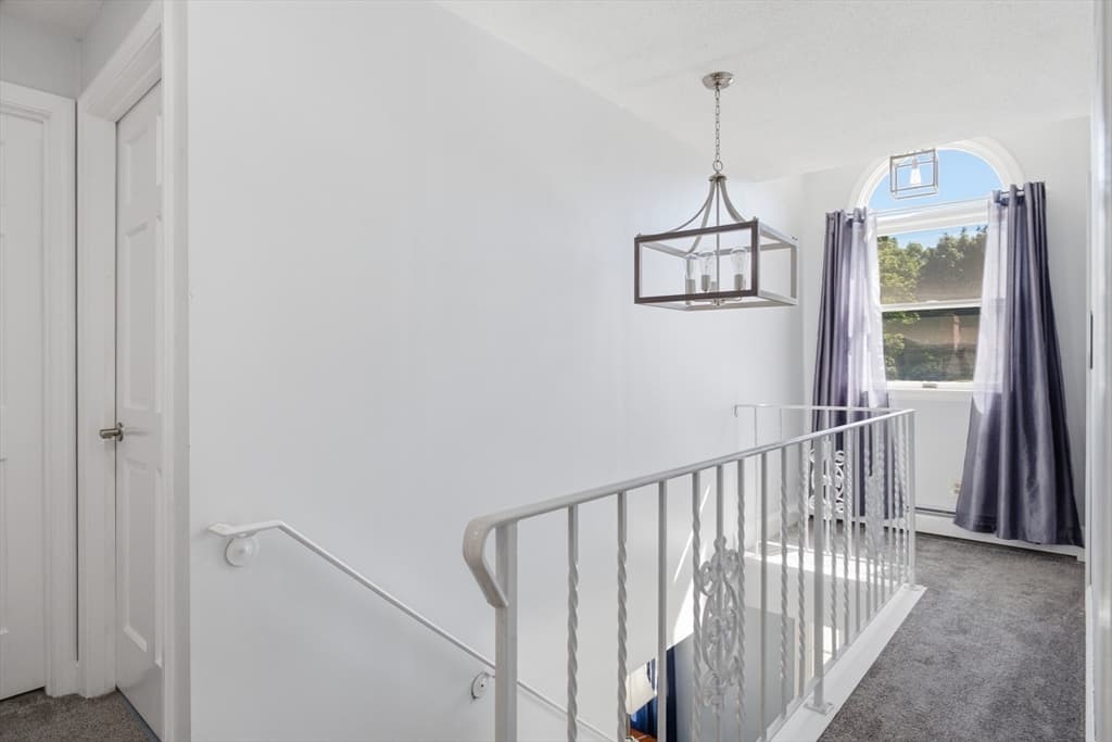 Single Family Residence at 137 Maplewood Rd, Lynn MA 01904, photo 25 of 39