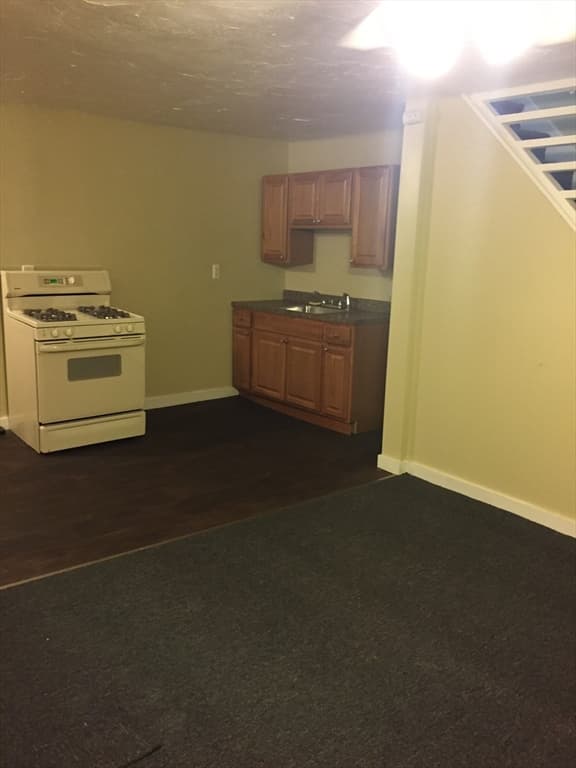 46 Howard St, Lowell MA 01851 photo 8