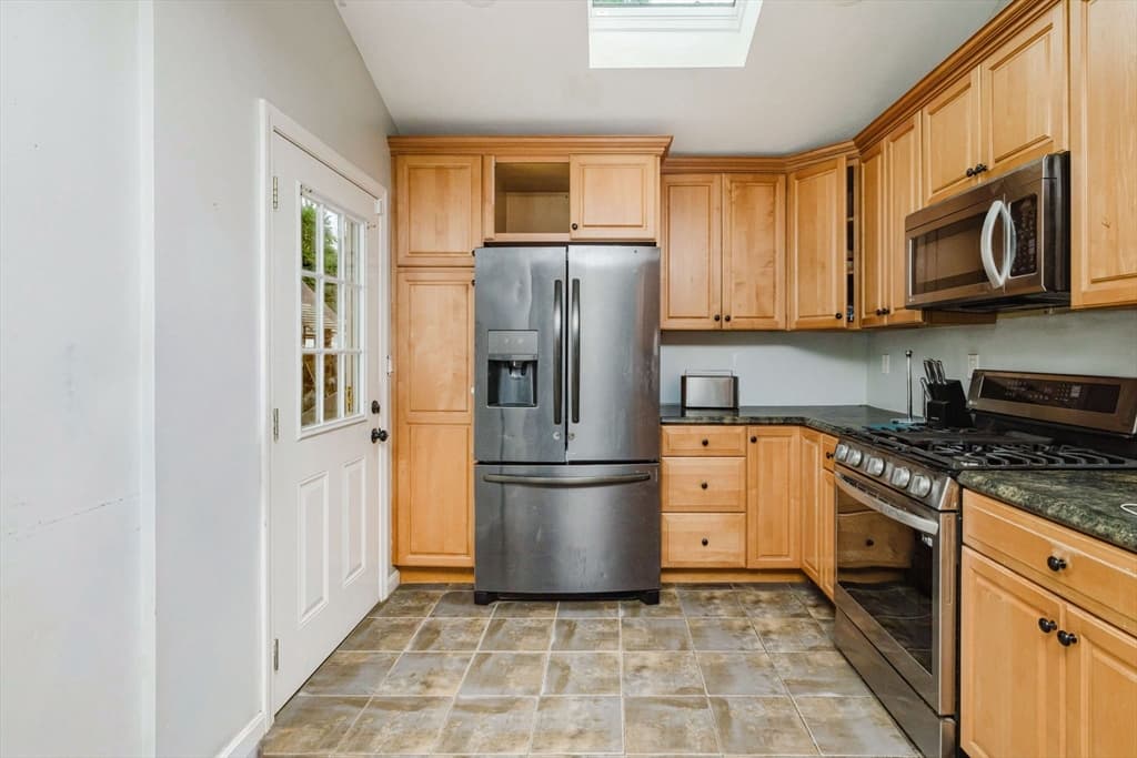 2078 Palmer St, Dighton MA 02715 photo 25