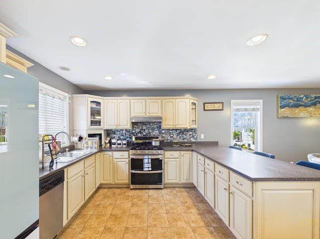 19 Abington Ln., Fall River MA 02721 photo 12