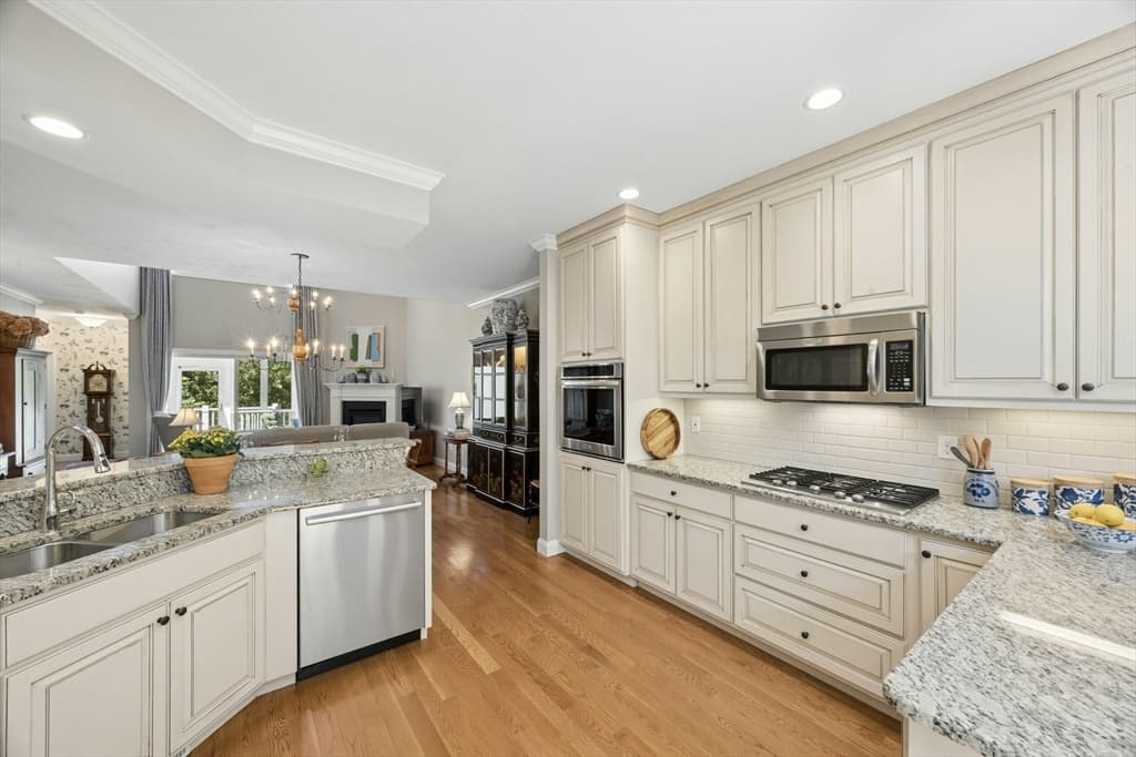 Condominium at 14 Lydias Way # 14, Northborough MA 01532, photo 13 of 42