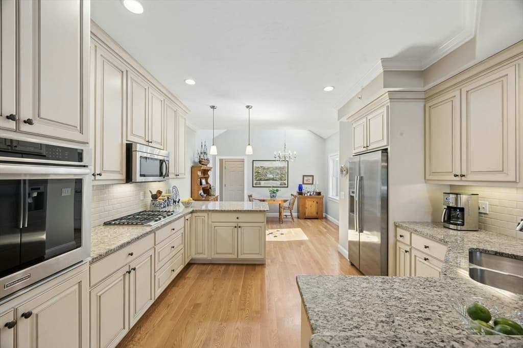 Condominium at 14 Lydias Way # 14, Northborough MA 01532, photo 12 of 42