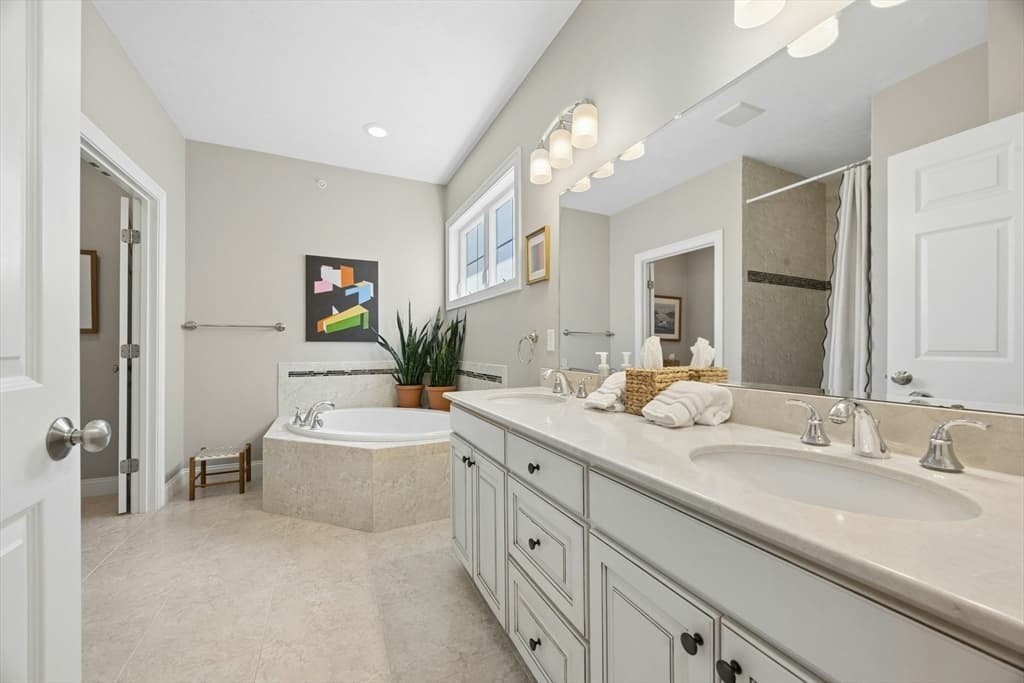 Condominium at 14 Lydias Way # 14, Northborough MA 01532, photo 20 of 42