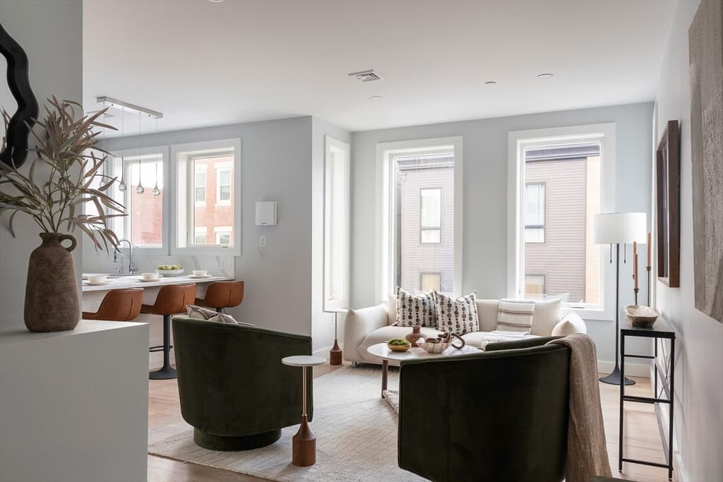 Condominium at 181 Maverick Street PH, Boston MA 02128, photo 6 of 17