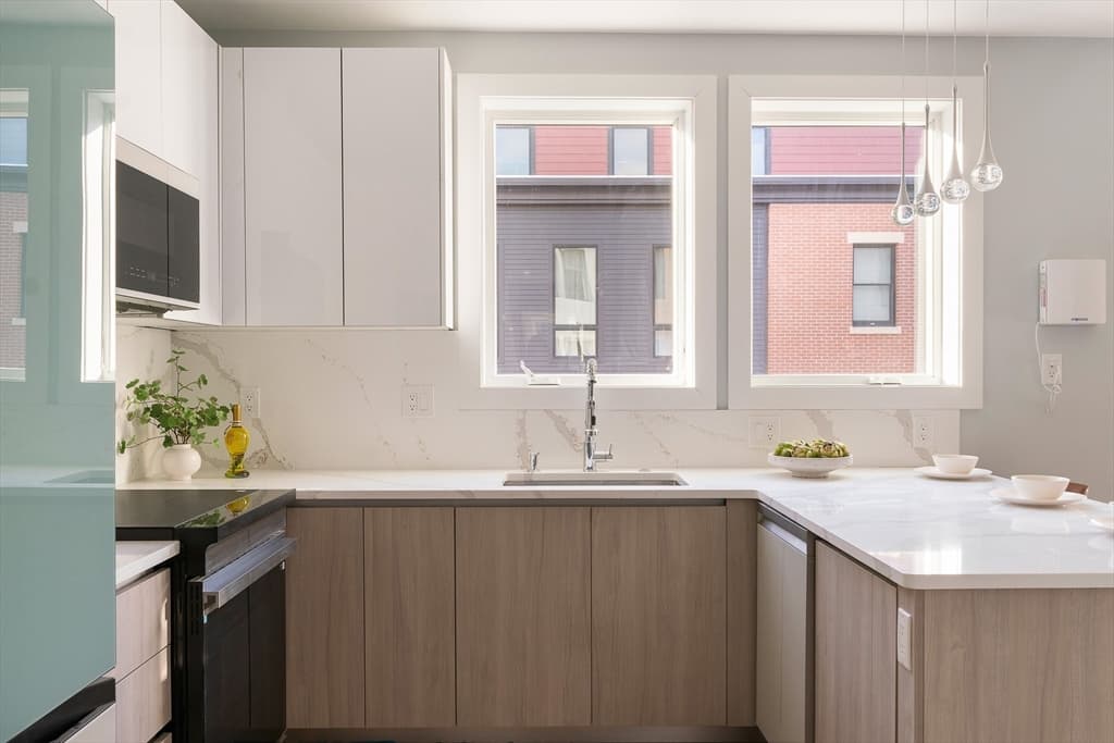 Condominium at 181 Maverick Street PH, Boston MA 02128, photo 3 of 17