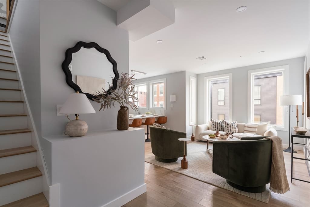 Condominium at 181 Maverick Street PH, Boston MA 02128, photo 9 of 17
