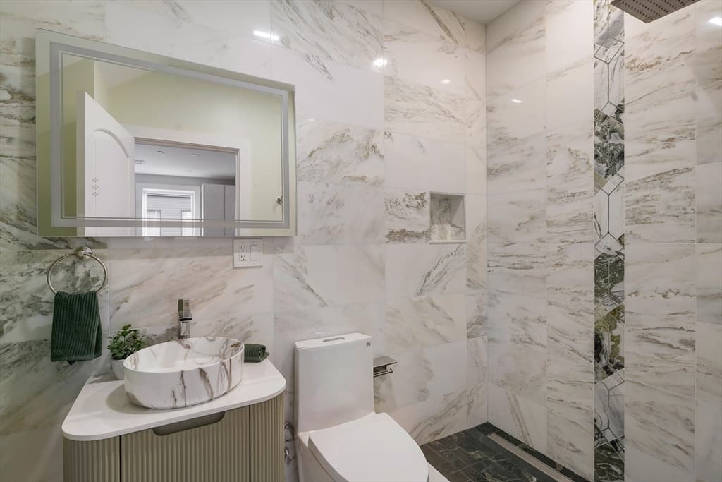 Condominium at 181 Maverick Street PH, Boston MA 02128, photo 8 of 17