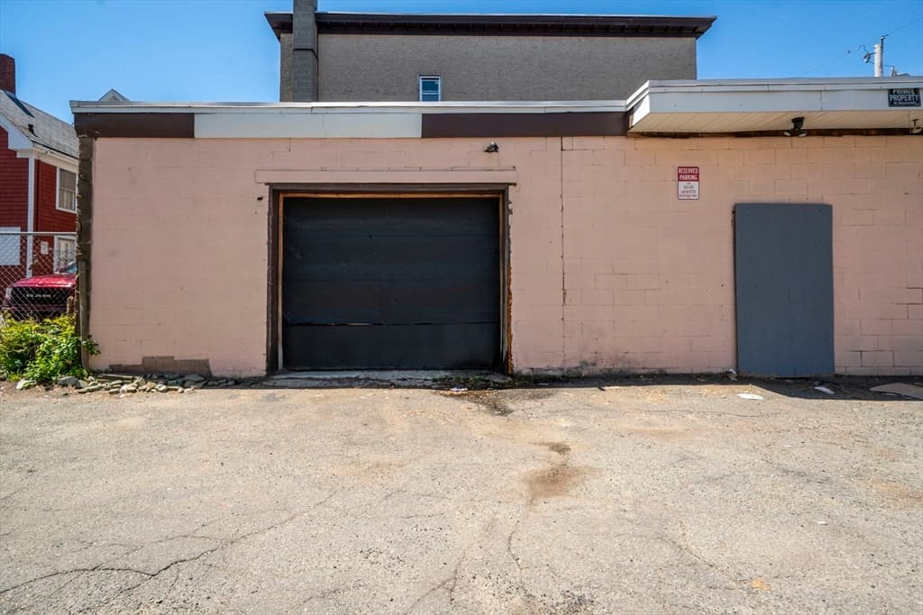 135 Lafayette Sq, Haverhill MA 01832 photo 24