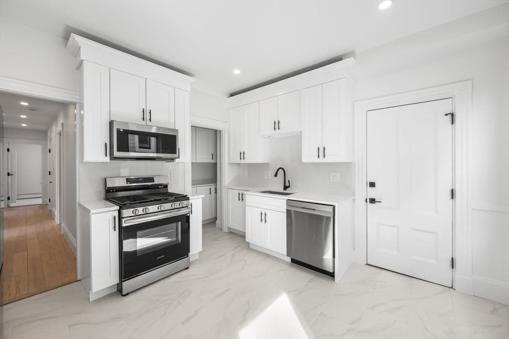 64-66 Sixth St # 1, Cambridge MA 02141