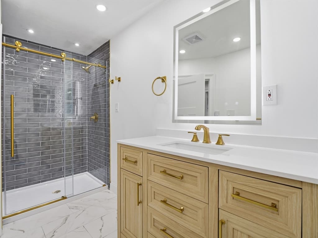 1126 Plymouth St, East Bridgewater MA 02333 photo 13