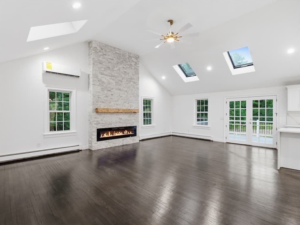 1126 Plymouth St, East Bridgewater MA 02333 photo 3