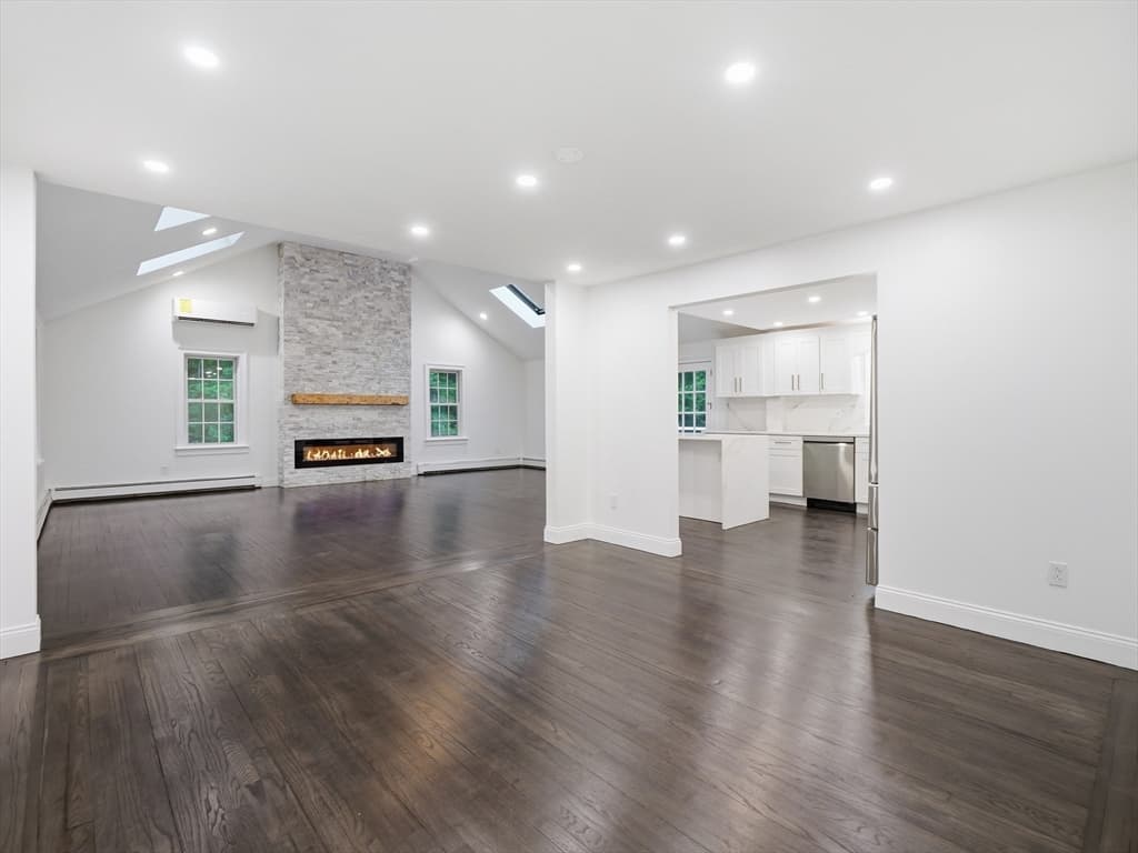 1126 Plymouth St, East Bridgewater MA 02333 photo 9