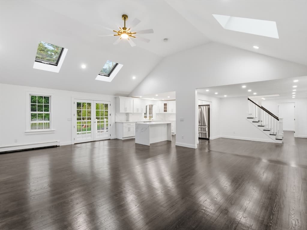 1126 Plymouth St, East Bridgewater MA 02333 photo 4