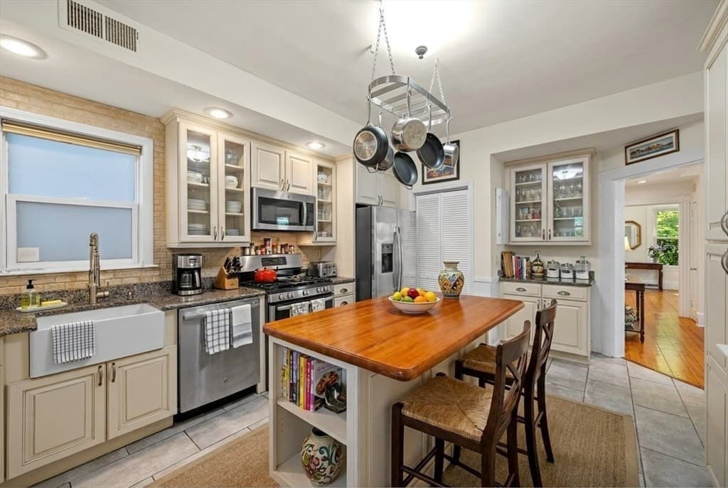 Condominium at 101-103 Wachusett St # 1, Boston MA 02130, photo 13 of 37