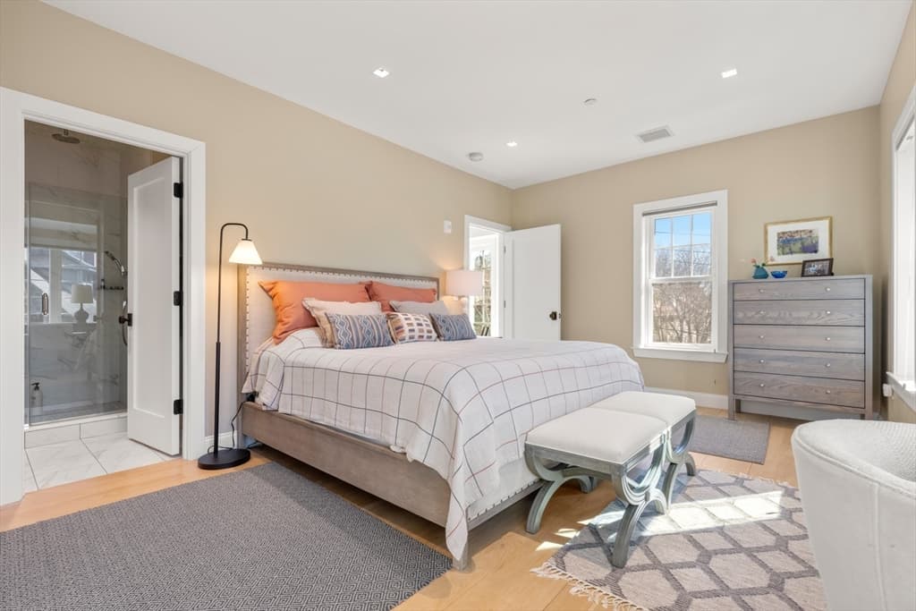 21 Crowninshield Rd # 21, Brookline MA 02446 photo 12