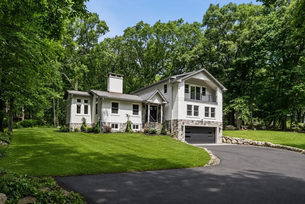 184 Bedford Rd, Lincoln MA 01773
