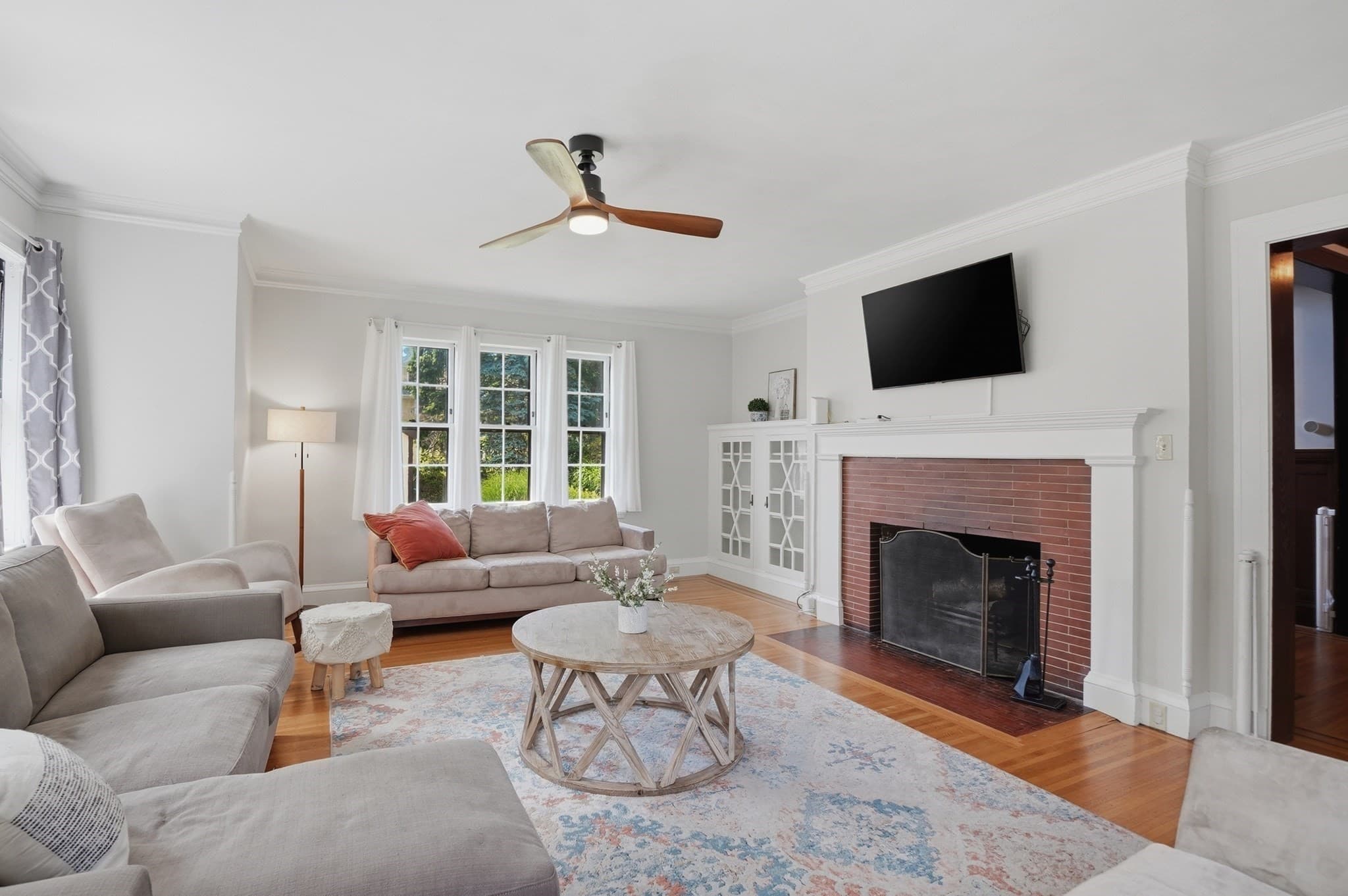Single Family Residence at 38 Oxford Street, Springfield MA 01108, Springfield, photo 6 of 42