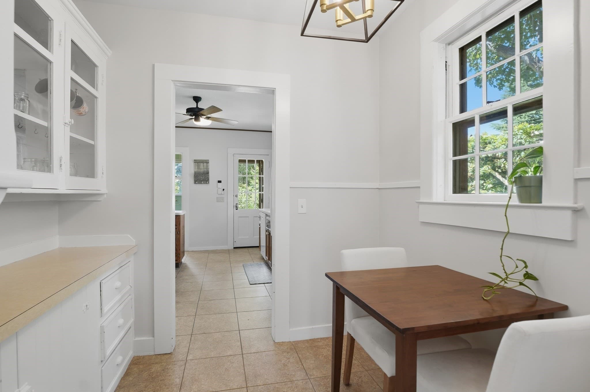Single Family Residence at 38 Oxford Street, Springfield MA 01108, Springfield, photo 12 of 42