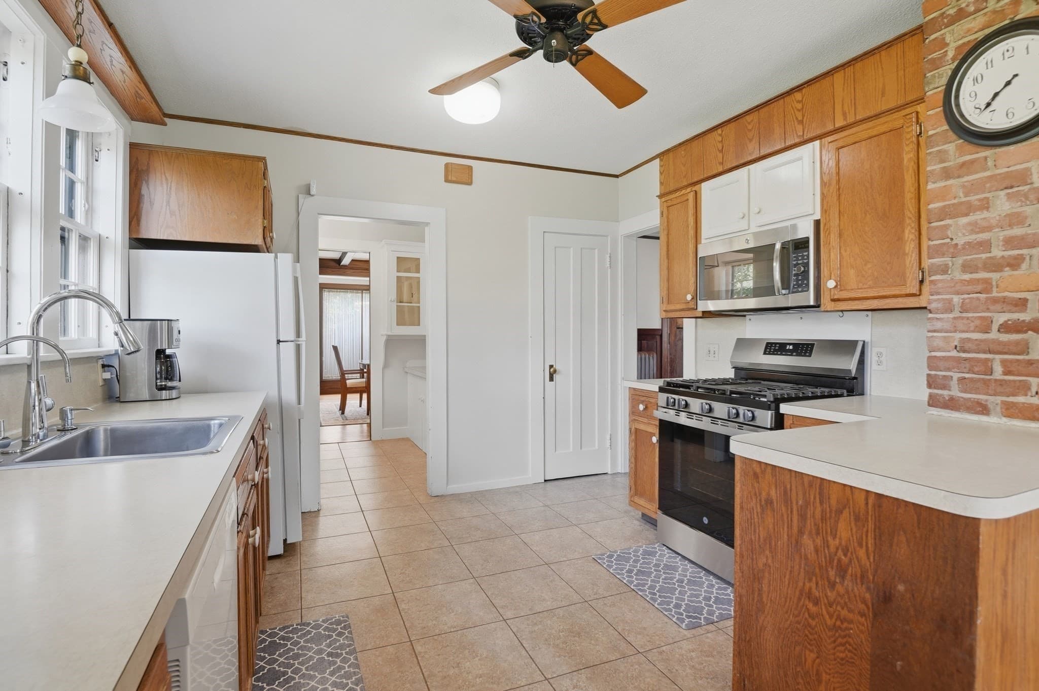 Single Family Residence at 38 Oxford Street, Springfield MA 01108, Springfield, photo 14 of 42