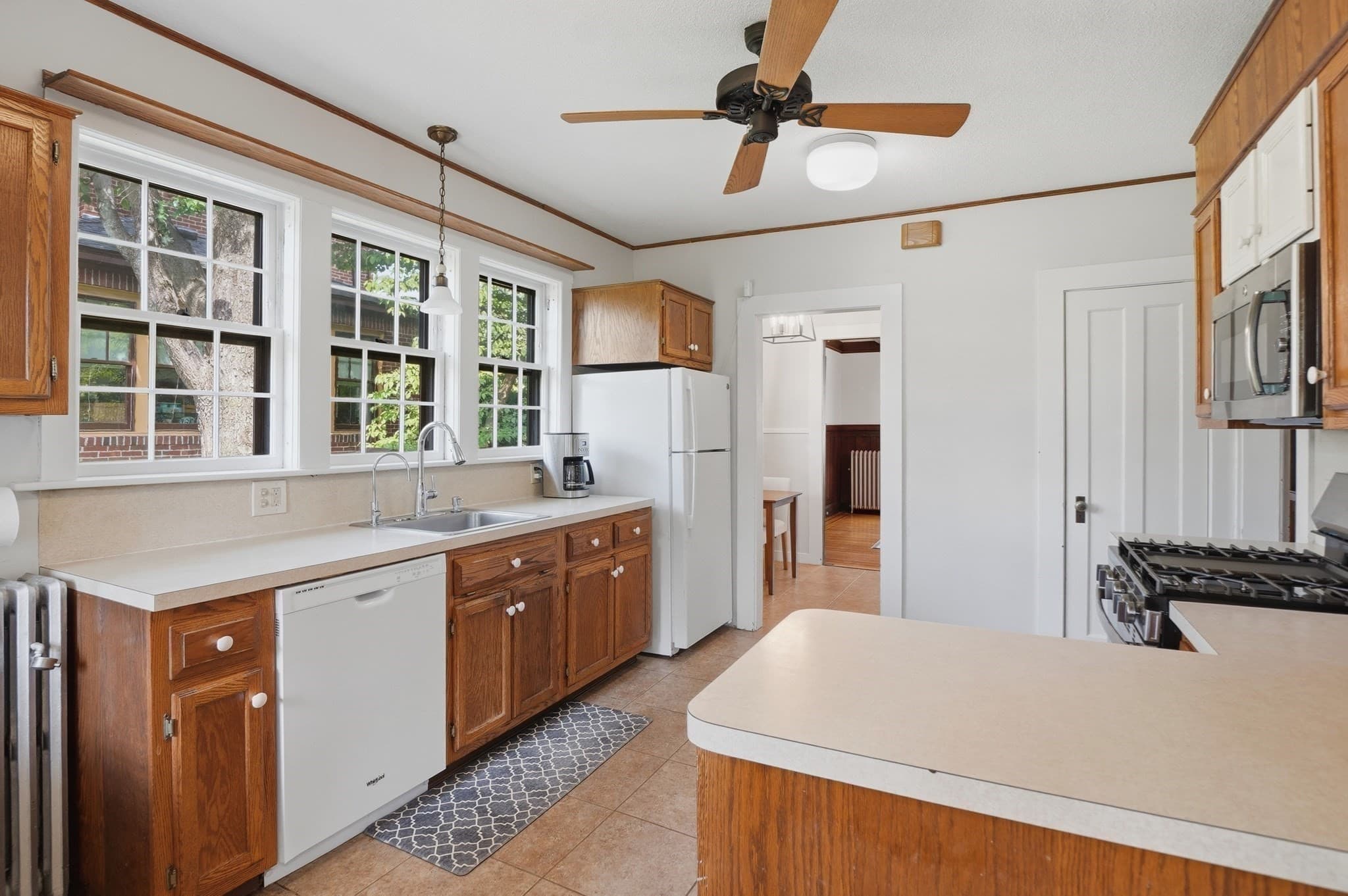 Single Family Residence at 38 Oxford Street, Springfield MA 01108, Springfield, photo 15 of 42