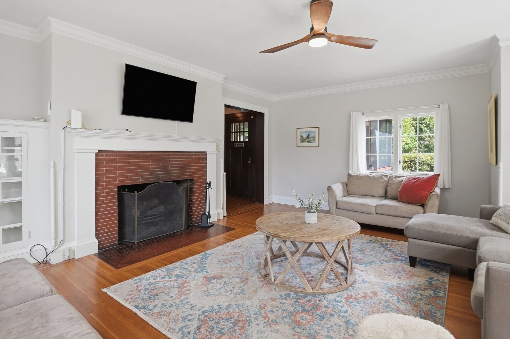 Single Family Residence at 38 Oxford Street, Springfield MA 01108, Springfield, photo 8 of 42
