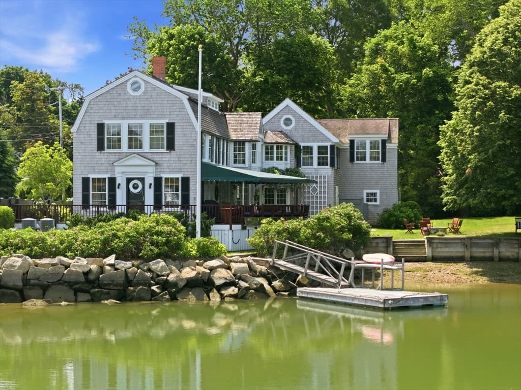 644 Washington St, Duxbury MA 02332 photo 2