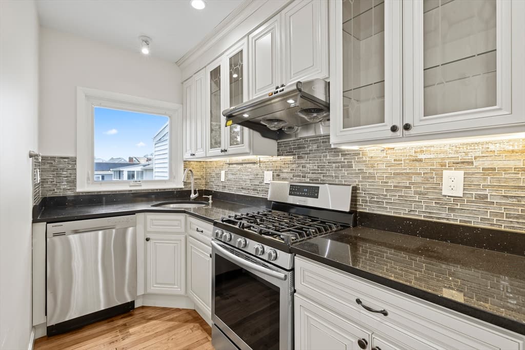 Single Family Residence at 334 Sea St, Quincy MA 02169, photo 12 of 26