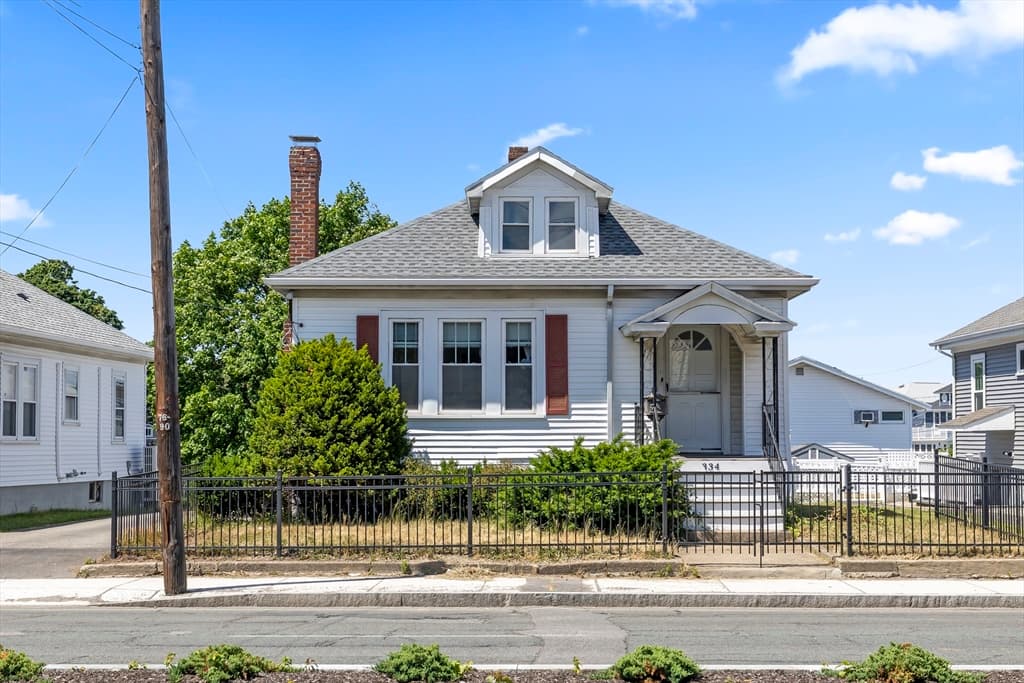 334 Sea St, Quincy MA 02169