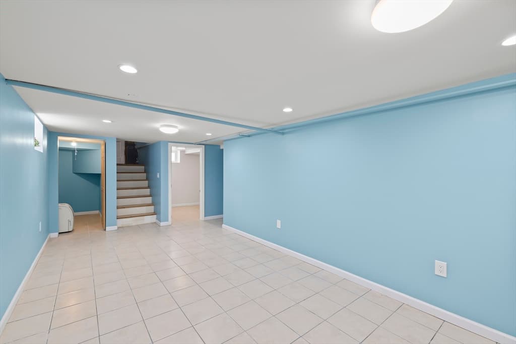 Single Family Residence at 334 Sea St, Quincy MA 02169, photo 20 of 26