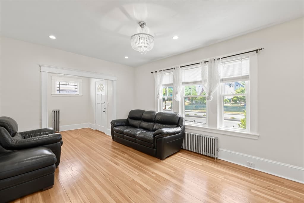 Single Family Residence at 334 Sea St, Quincy MA 02169, photo 4 of 26