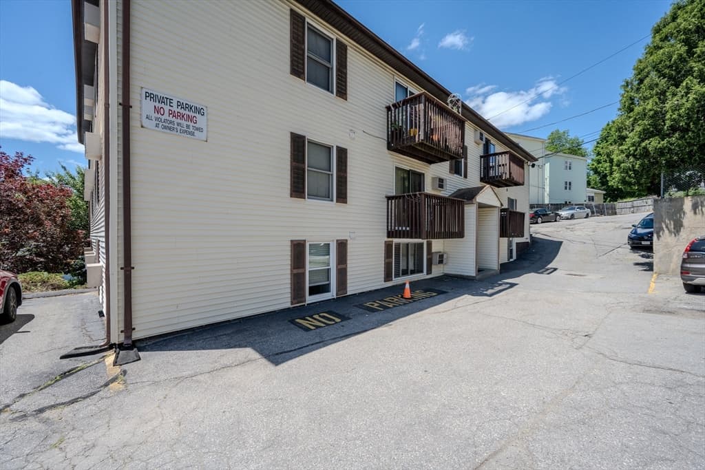 229 Vernon St # 3, Worcester MA 01607 photo 2