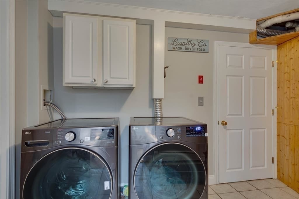 Single Family Residence at 23 Lovers Leap Ave, Lynn MA 01904, photo 10 of 30