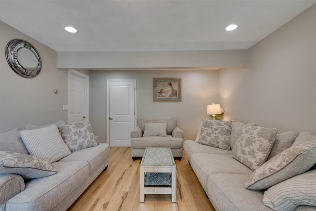 Single Family Residence at 23 Lovers Leap Ave, Lynn MA 01904, photo 8 of 30