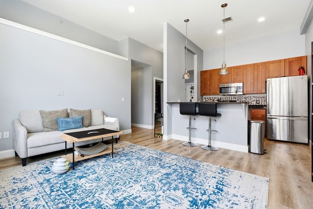 30 Broad St # 203, Marlborough MA 01752