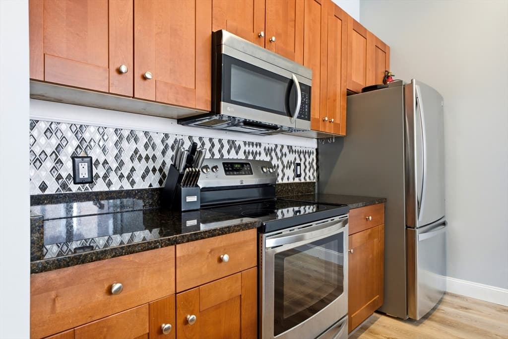 Condominium at 30 Broad St # 203, Marlborough MA 01752, Marlborough, photo 11 of 31