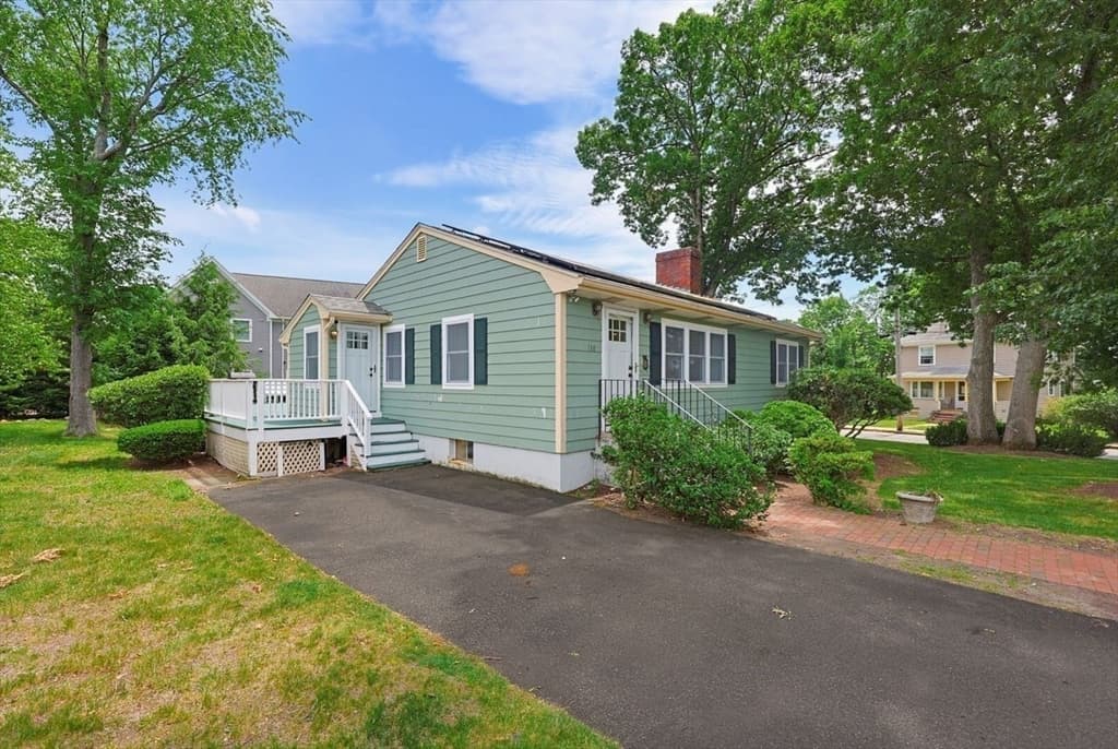 138 Tolman St, Newton MA 02465 photo 2