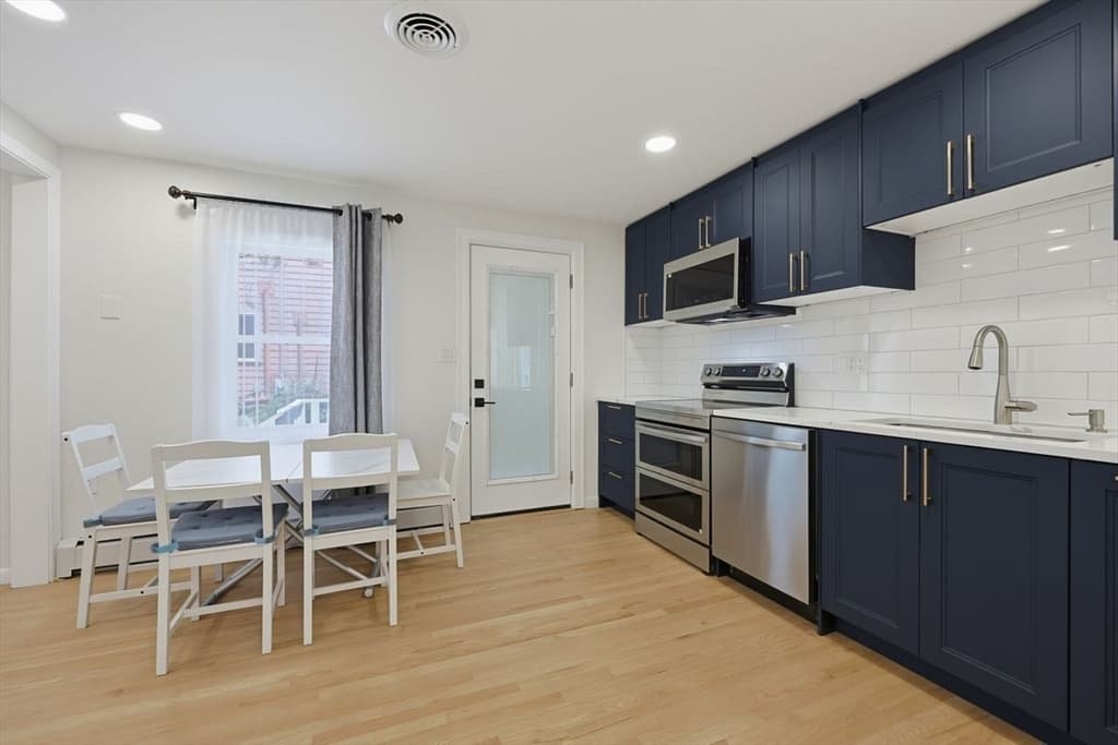 138 Tolman St, Newton MA 02465 photo 7