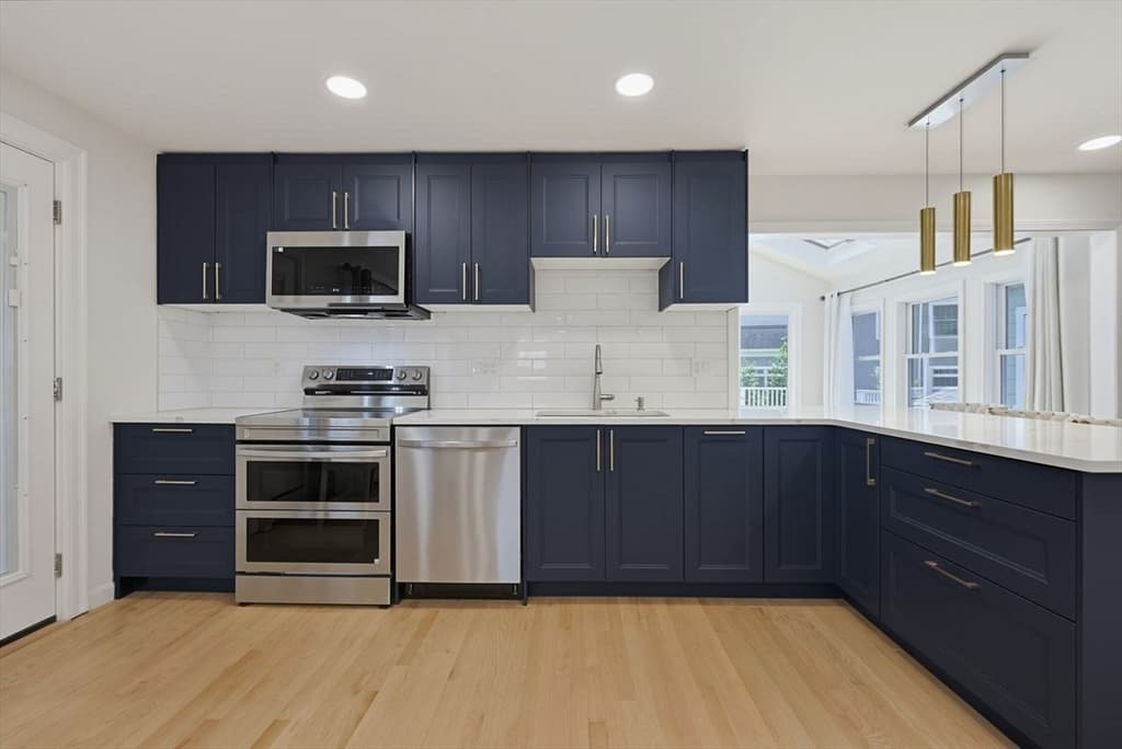 138 Tolman St, Newton MA 02465 photo 3