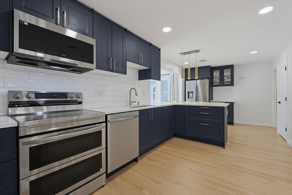 138 Tolman St, Newton MA 02465 photo 8