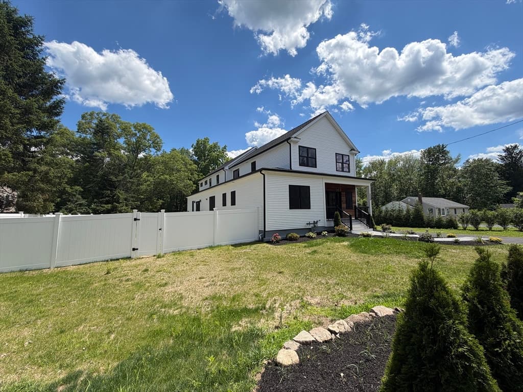 1172 Washington St, Holliston MA 01746 photo 2