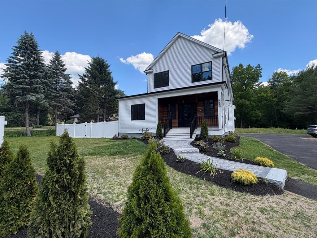 1172 Washington St, Holliston MA 01746