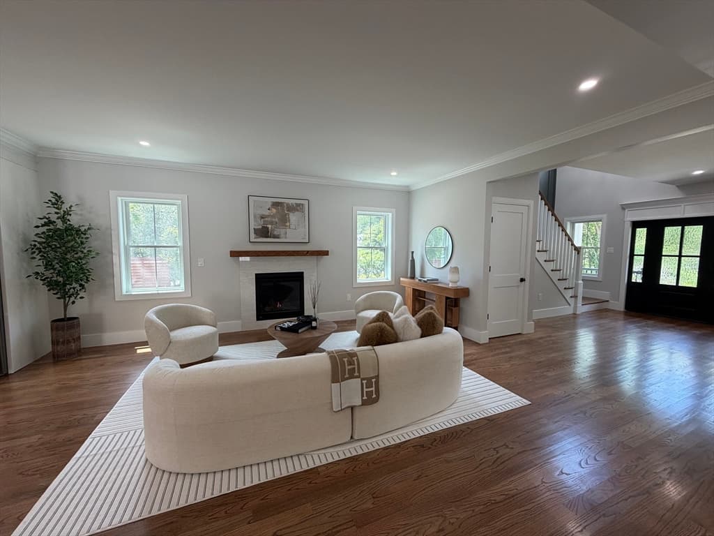 1172 Washington St, Holliston MA 01746 photo 11