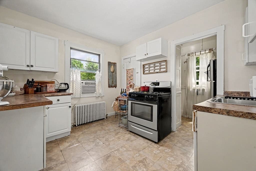 2 Family - 2 Units Side by Side at 105 Ocean View St., Winthrop MA 02152, Winthrop, photo 9 of 38