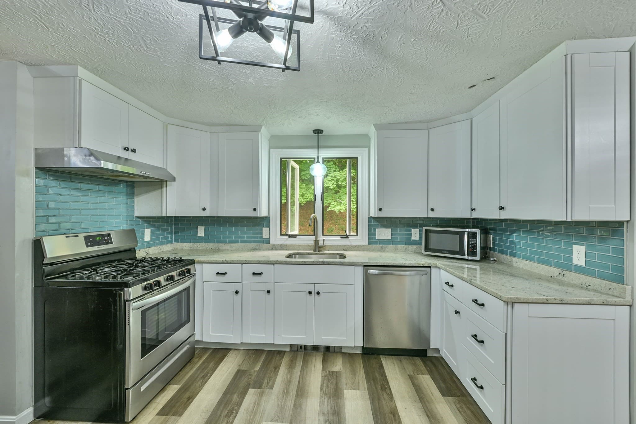 Single Family Residence at 48 Central St, Auburn MA 01501, photo 16 of 27
