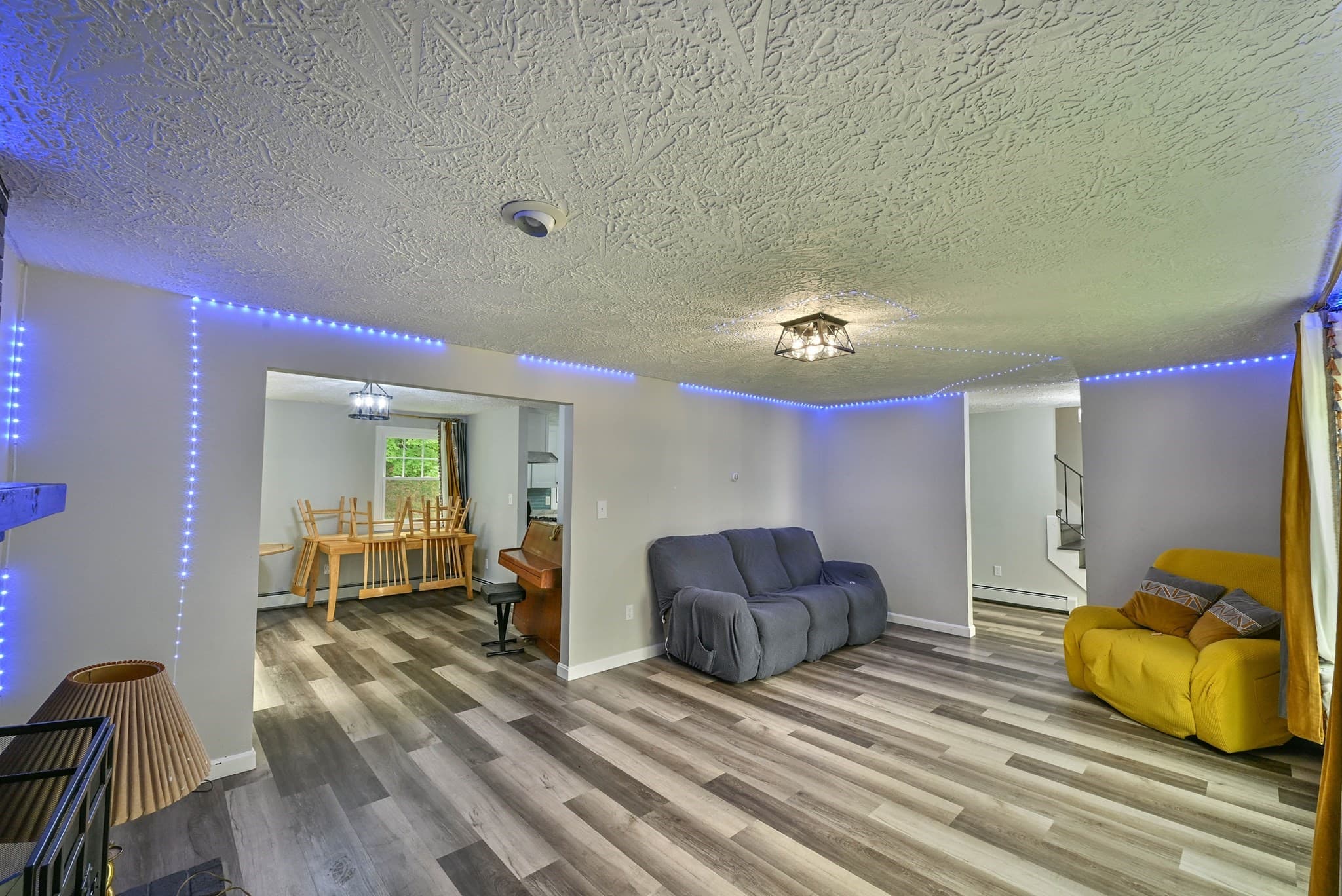 Single Family Residence at 48 Central St, Auburn MA 01501, photo 10 of 27