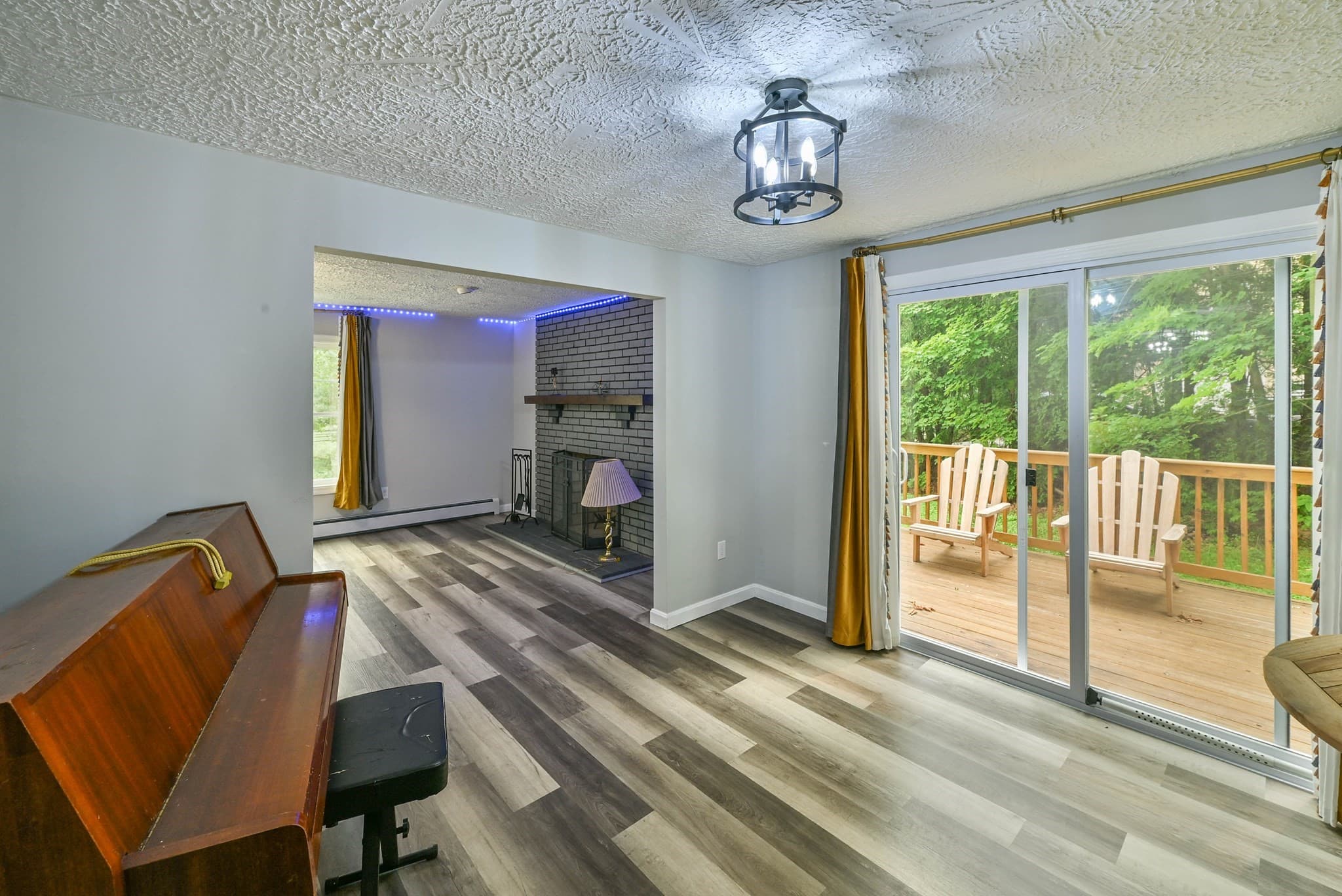 Single Family Residence at 48 Central St, Auburn MA 01501, photo 14 of 27