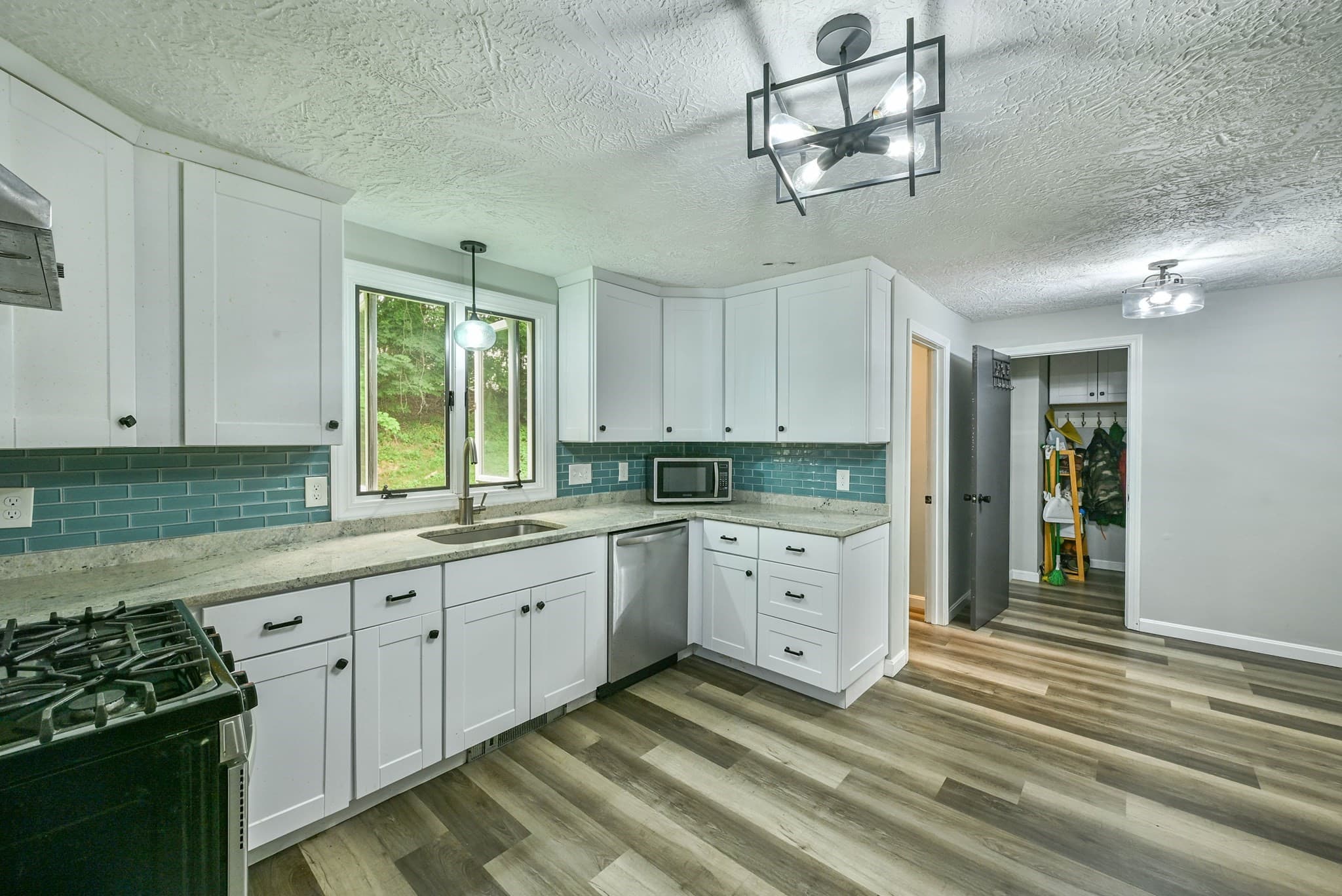 Single Family Residence at 48 Central St, Auburn MA 01501, photo 15 of 27