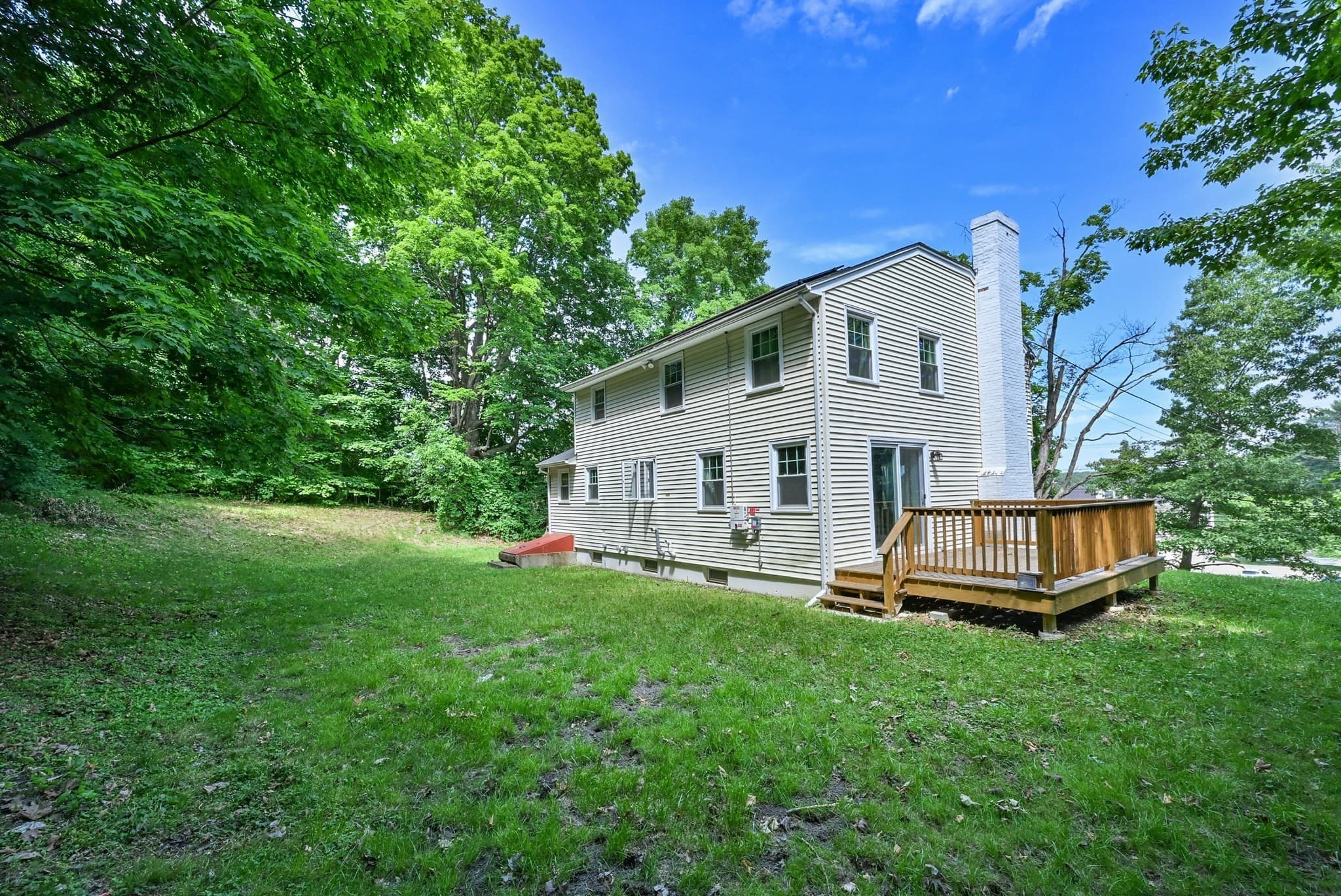 Single Family Residence at 48 Central St, Auburn MA 01501, photo 4 of 27