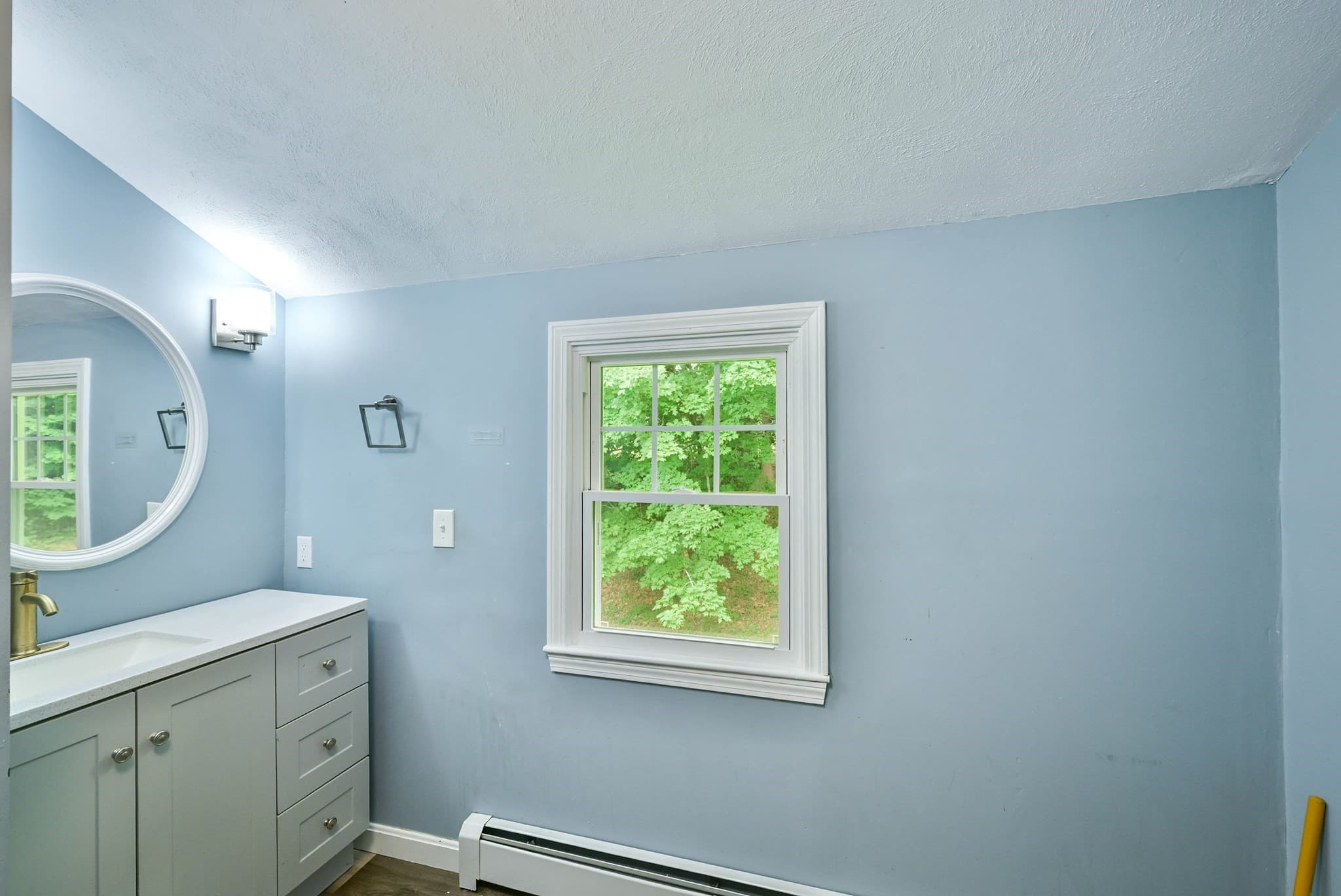 Single Family Residence at 48 Central St, Auburn MA 01501, photo 21 of 27